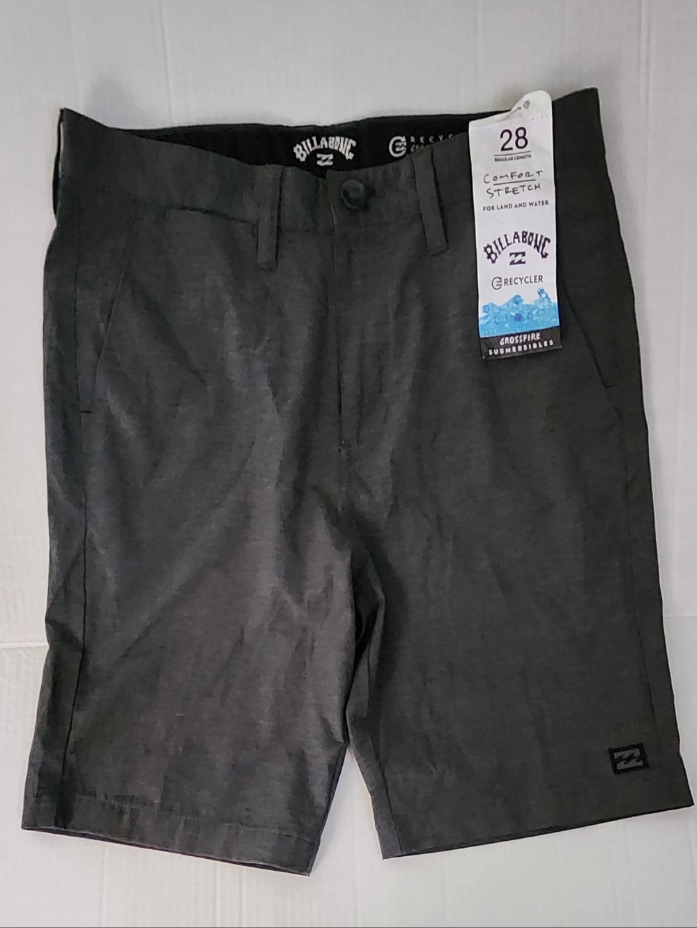 Billabong Men's 28 Crossfire Submersible  NWT Hybrid Short Land/Water